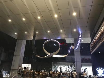 打破平面束縛 柔性軟模組如何重塑LED異形屏的創意邊界